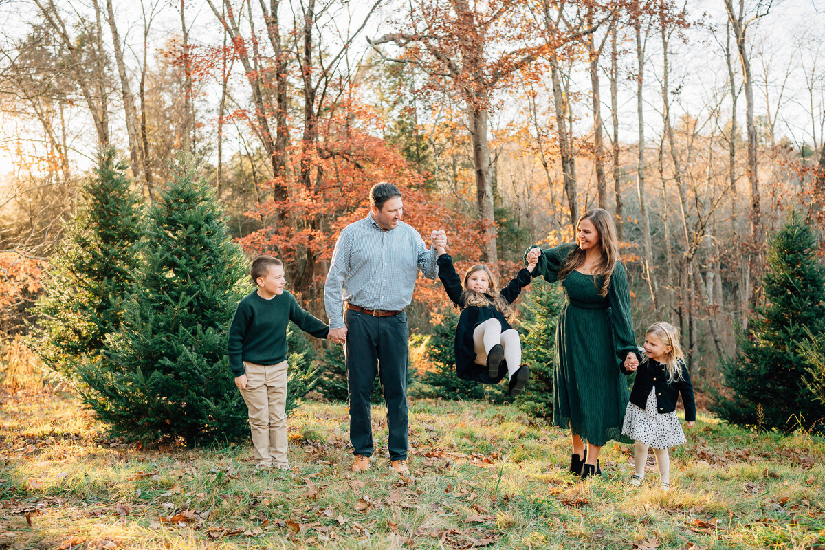 Christmas Tree Farm Mini Sessions | Connecticut Family Photographer-38