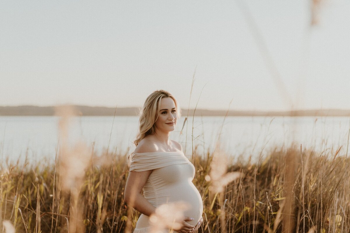 willow-and-rose-central-coast-maternity-photographer_10