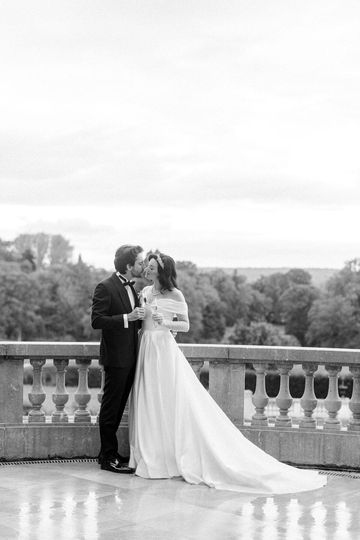 Maïlys Fortune Photography Husband Wife Wedding Weddings Photography France Switzerland Italy Timeless Dreamy Imagery Bilingual French English Destination Weddings Destination Wedding Provence French Riviera Paris Lake Como Tuscany122