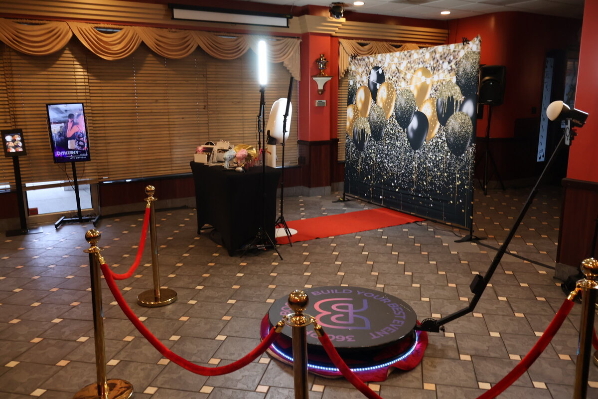 360_Photo_Booth_Rental_Toledo_Red_Carpet