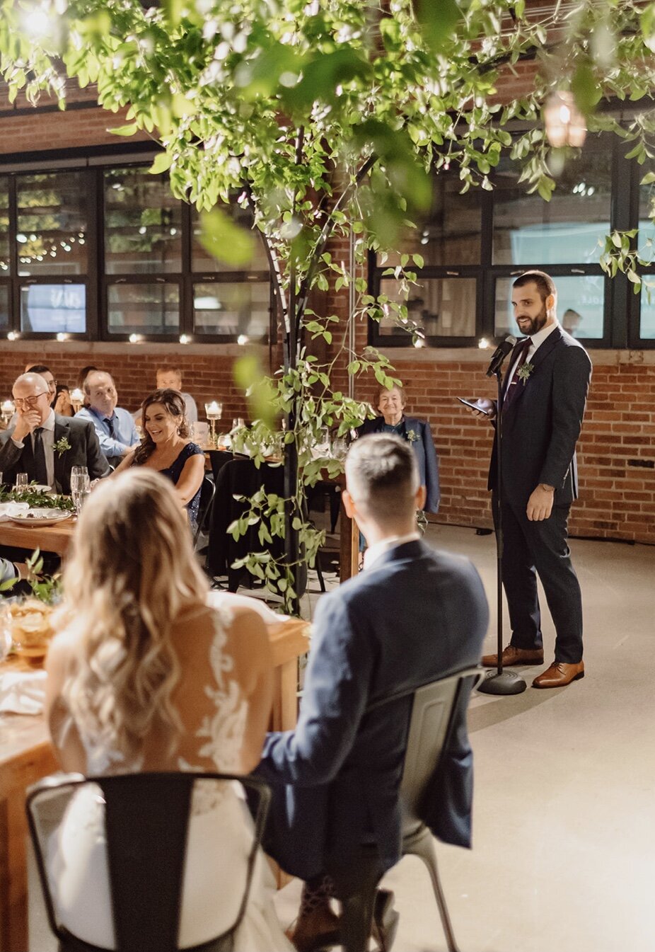 Best man giving a speech at the wedding