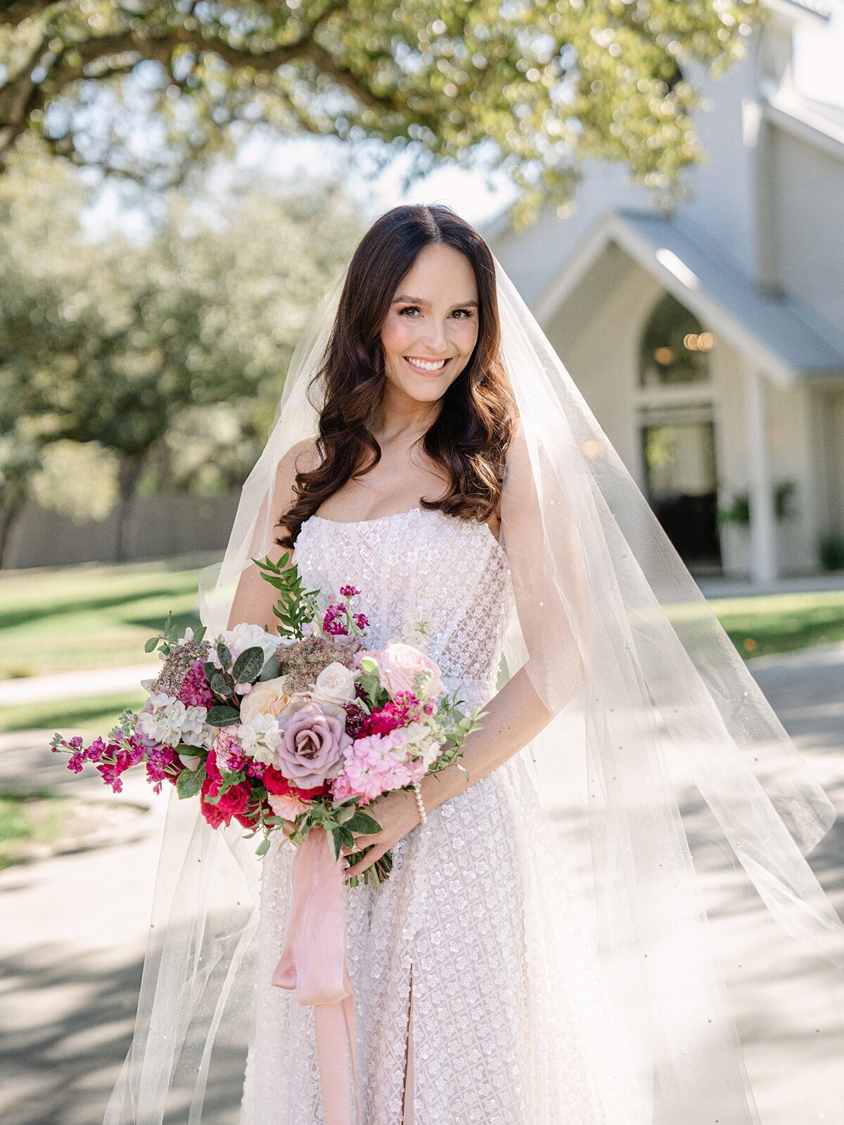 Chandelier- of-Gruene-San-Antonio-wedding_0023