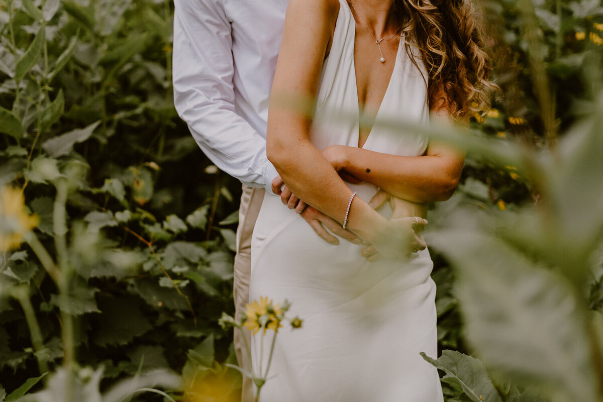 des-moines-wedding-couple-closeup-field-romance-Storyteller-Collective-Photo-Co