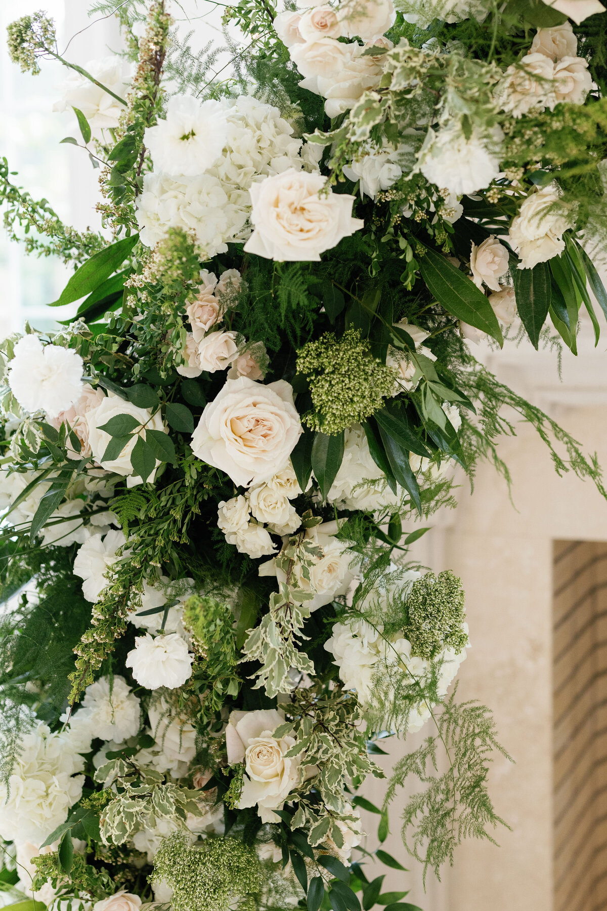 white-green-wedding-ceremony-archway-flowers-wedding-florist-ct-enza-events