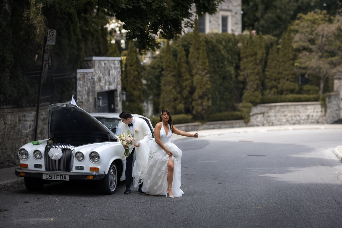 Couple avec panne de voiture Mont Royal Rolls Royce