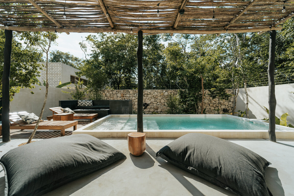 poolview-outdoors-design-realestate-tulum