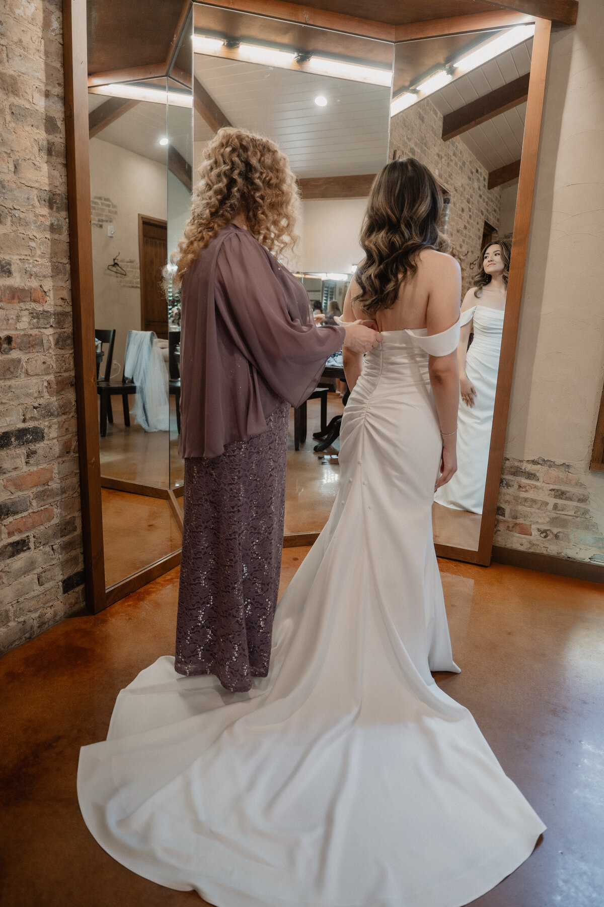 N&TWeddingPreviews-6