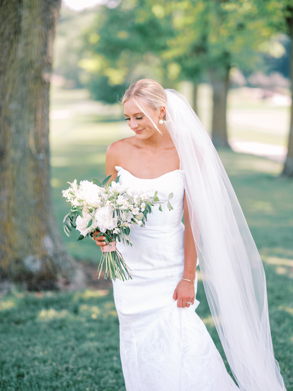 Jessica Blex Photography - Luxury Wedding at Happy Hollow Club - Nebraska Photographer-89