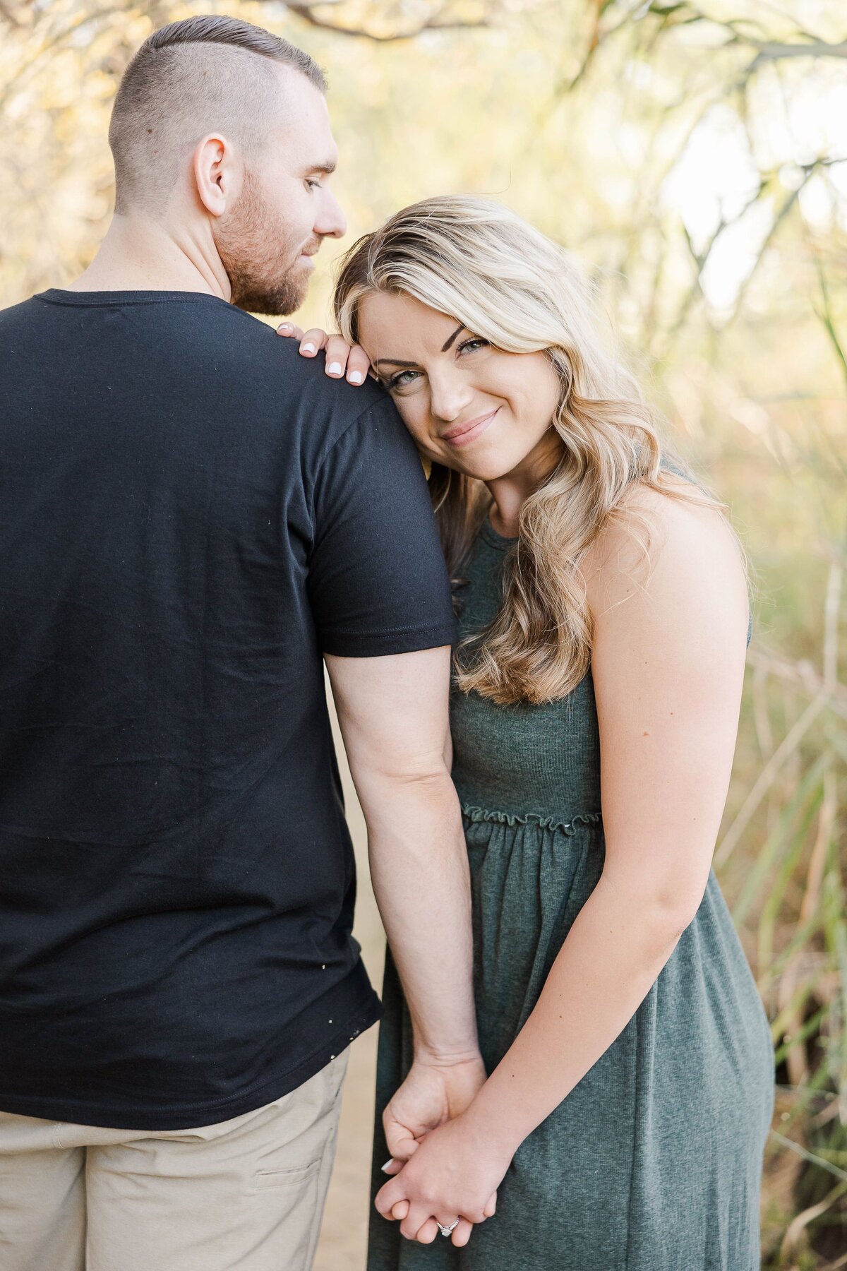 Affordable-Engagement-Photographer-Coon-Bluff1027