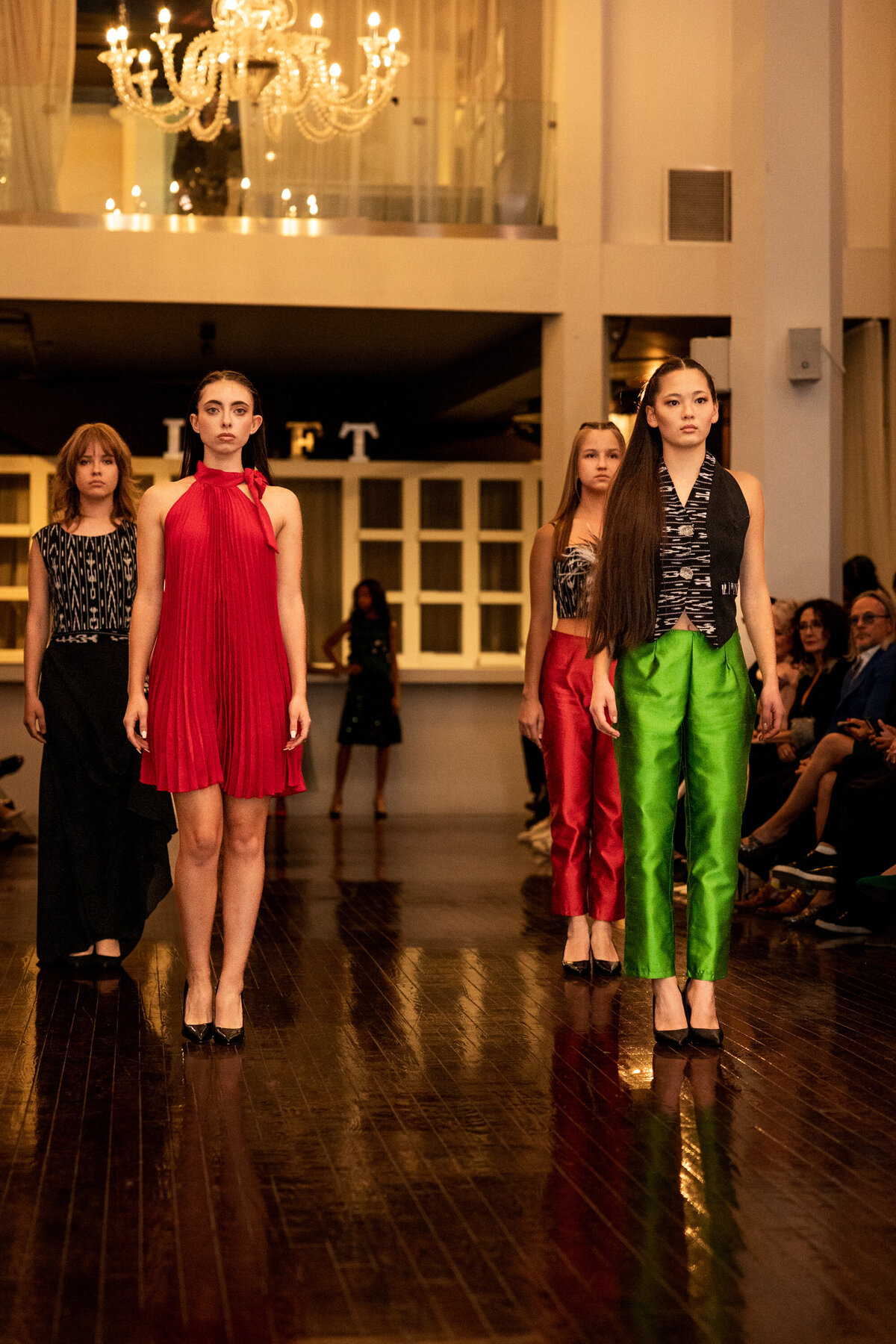 photos de mode Cosmopolitan Fashion Week vêtements pour ados