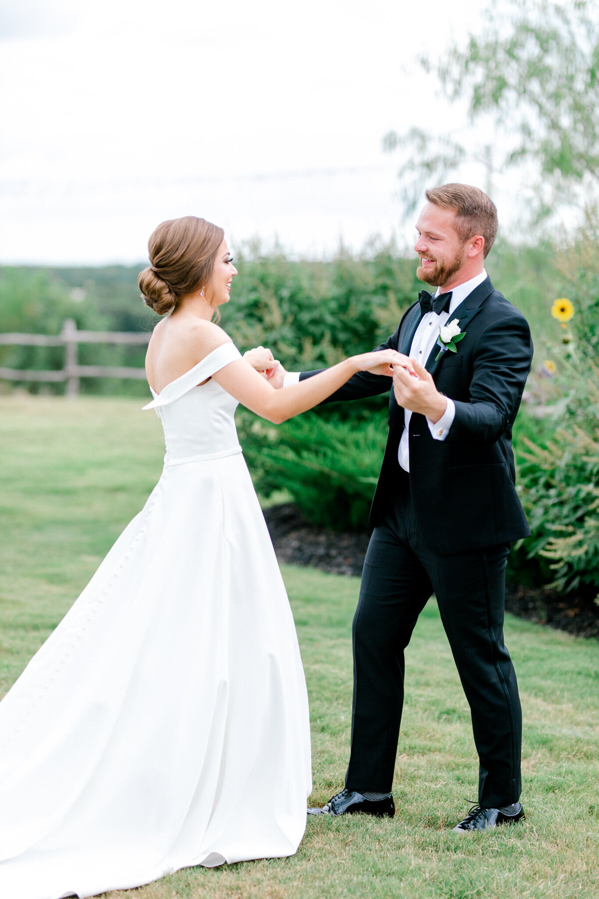 Lexi Broughton & Garrett Greer Wedding at Dove Ridge Vineyards | Sami Kathryn Photography | Dallas Wedding Photography-72