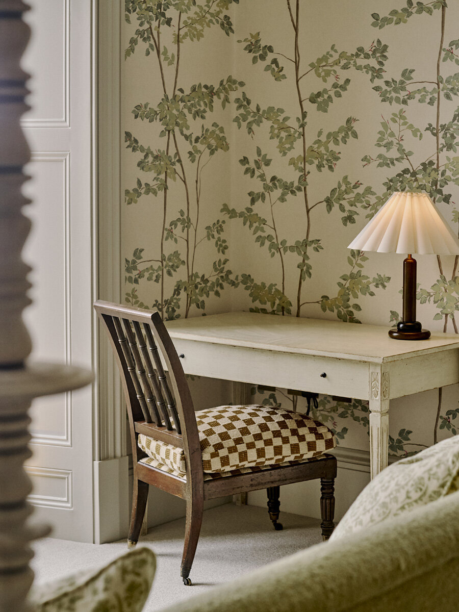 coastal-snowdonia-home-main-bedroom-desk.jpg