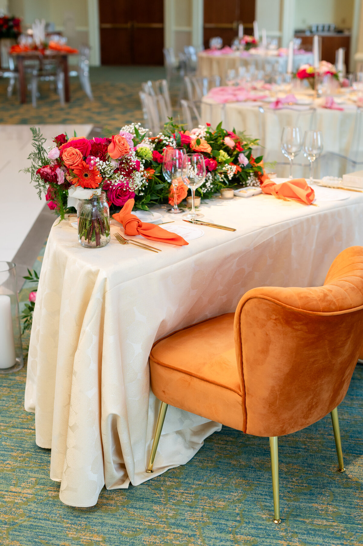 colorful-seaport-wedding-boston-lisa-gilbert-photography-32
