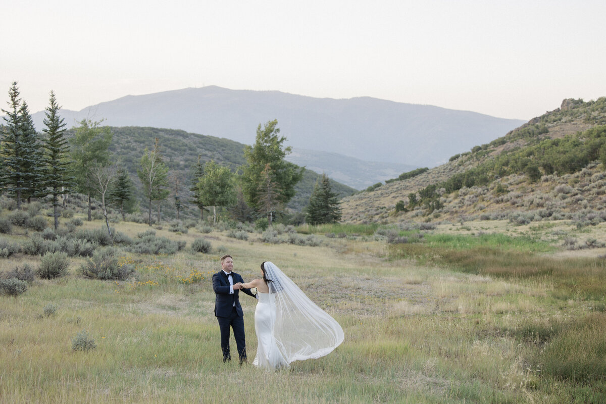 ashley-matt-promontory-park-city-utah-micro-wedding-elopement-kaushay-and-co-events-11