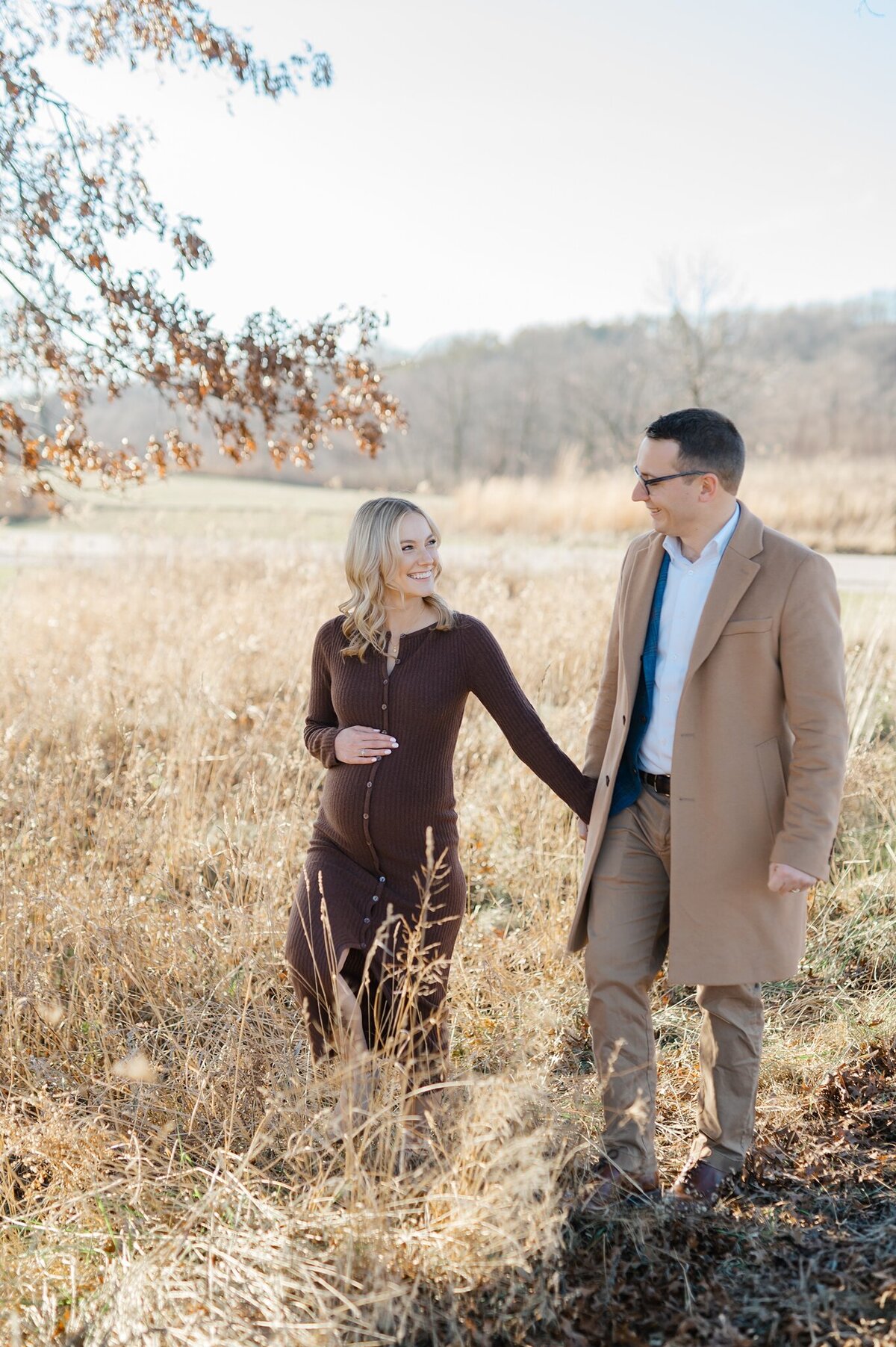 Milwaukee maternity photoshoot with Abby Park Photography