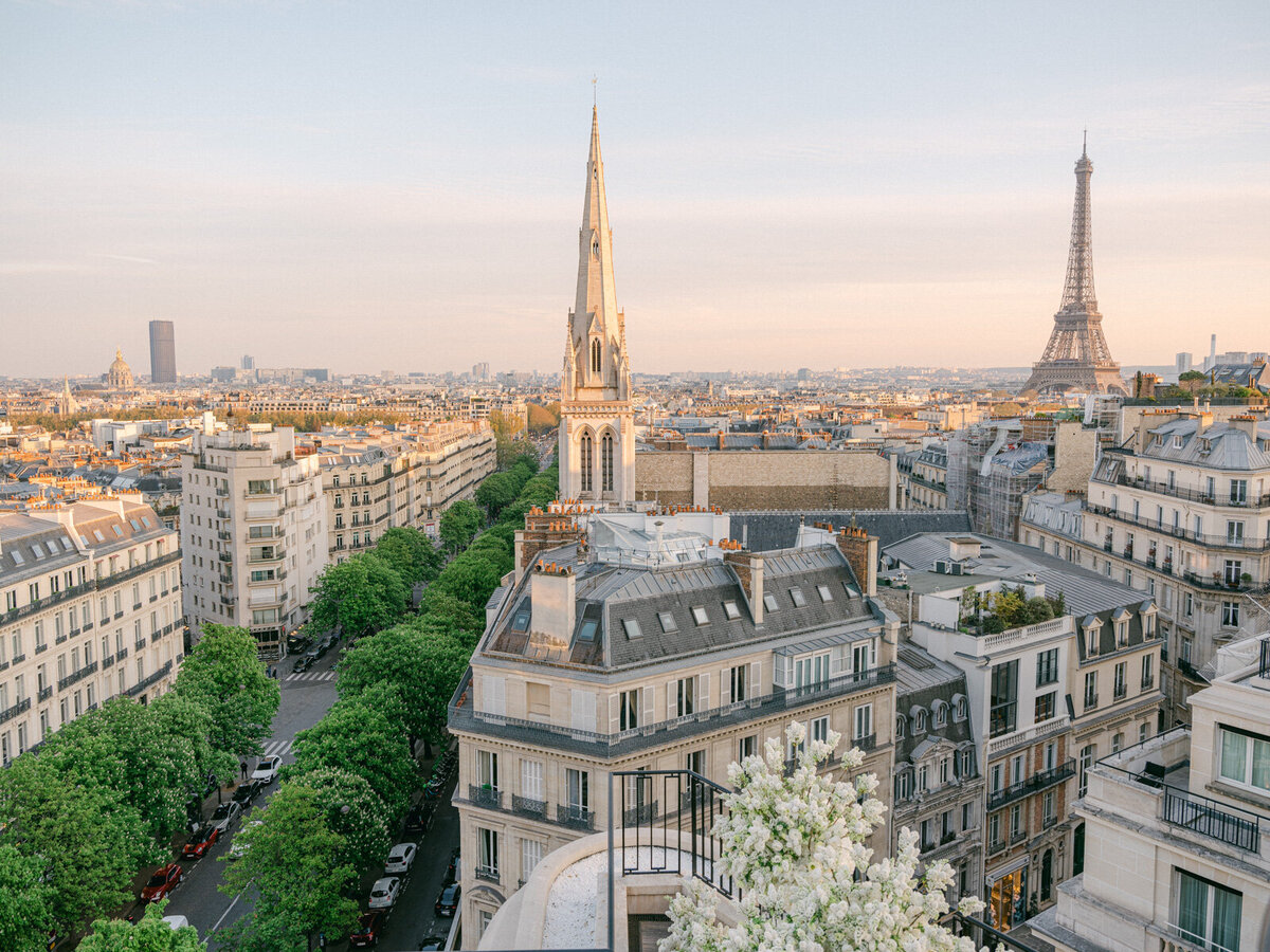 Paris Wedding Photographer  George V Paris Wedding (24 sur 25)