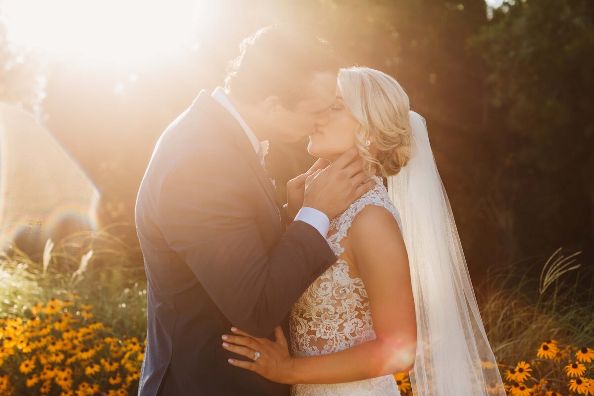 bride-groom-sunset