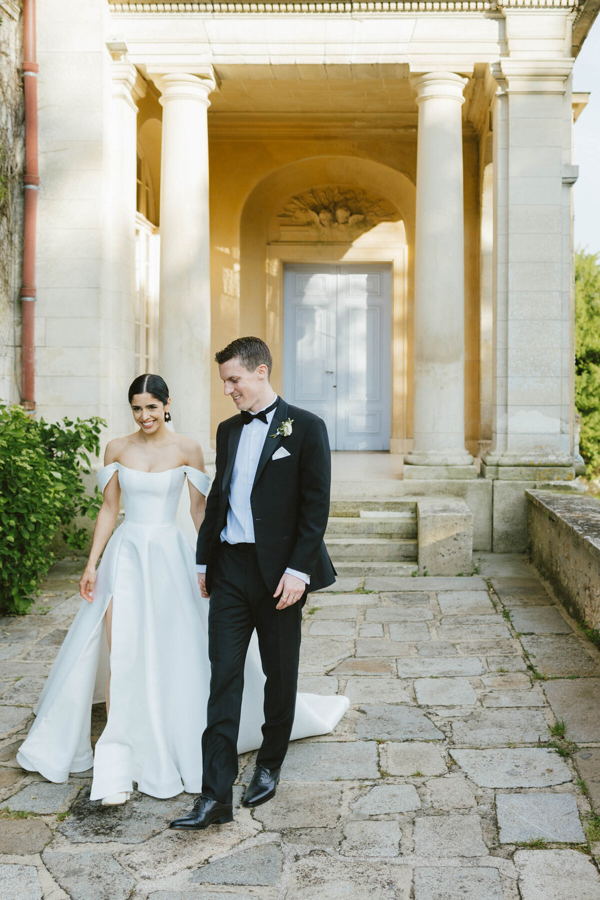 Romantic French Chateau Wedding in Paris - Stacey Vanda Photography - 2-2