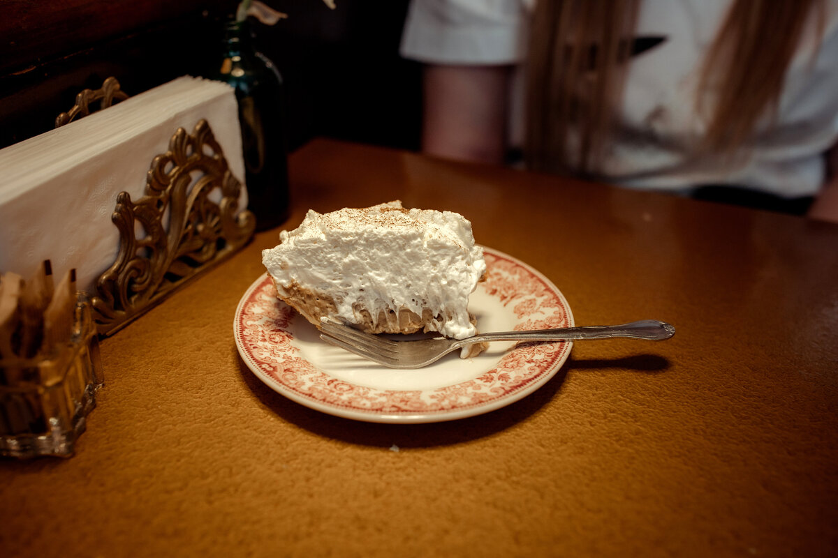 chicago-wedding-photographer-christian-mercedes-downtown-engagement-1