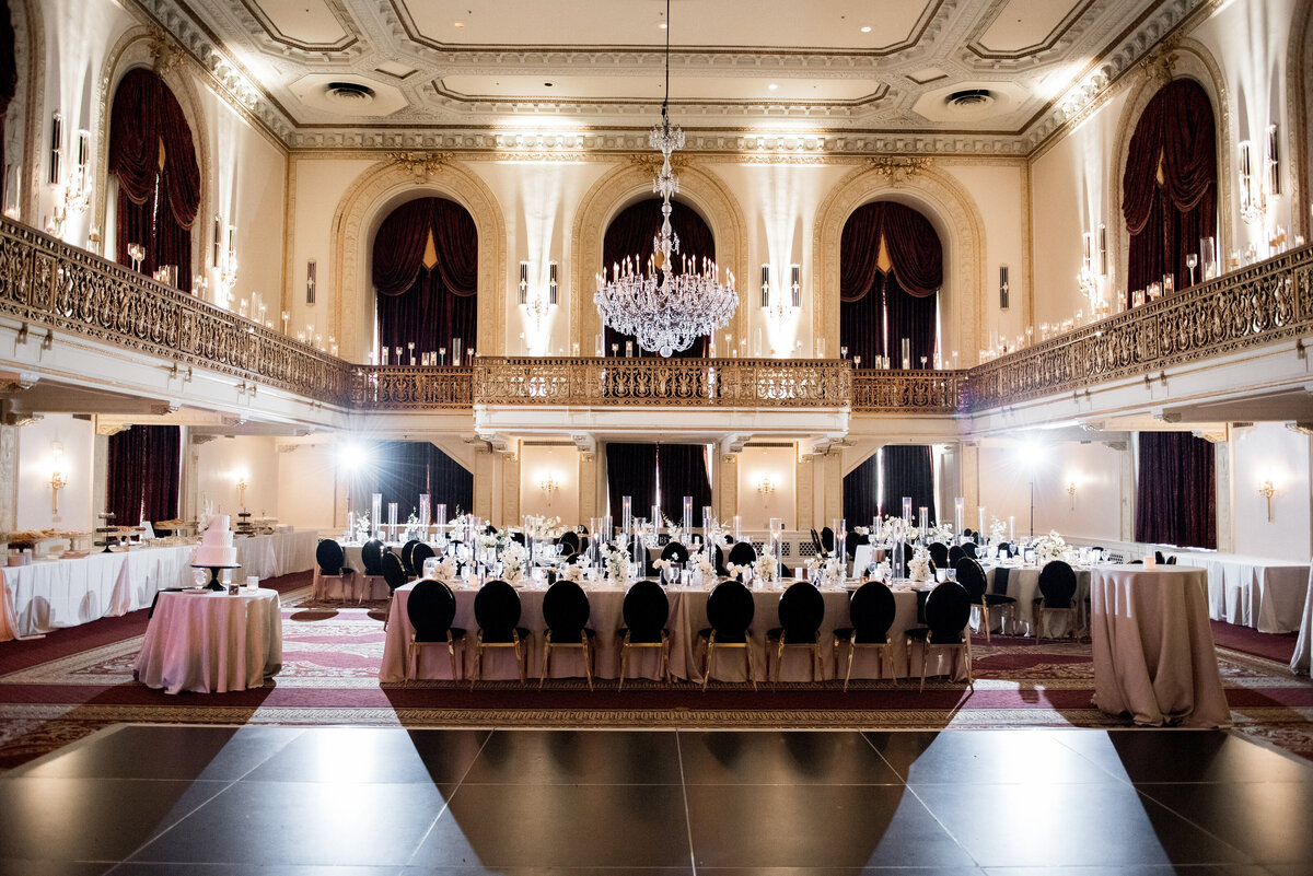 black and white wedding reception decor