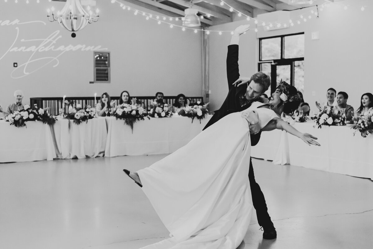 wedding photos in charlottesville for fun and happy couples