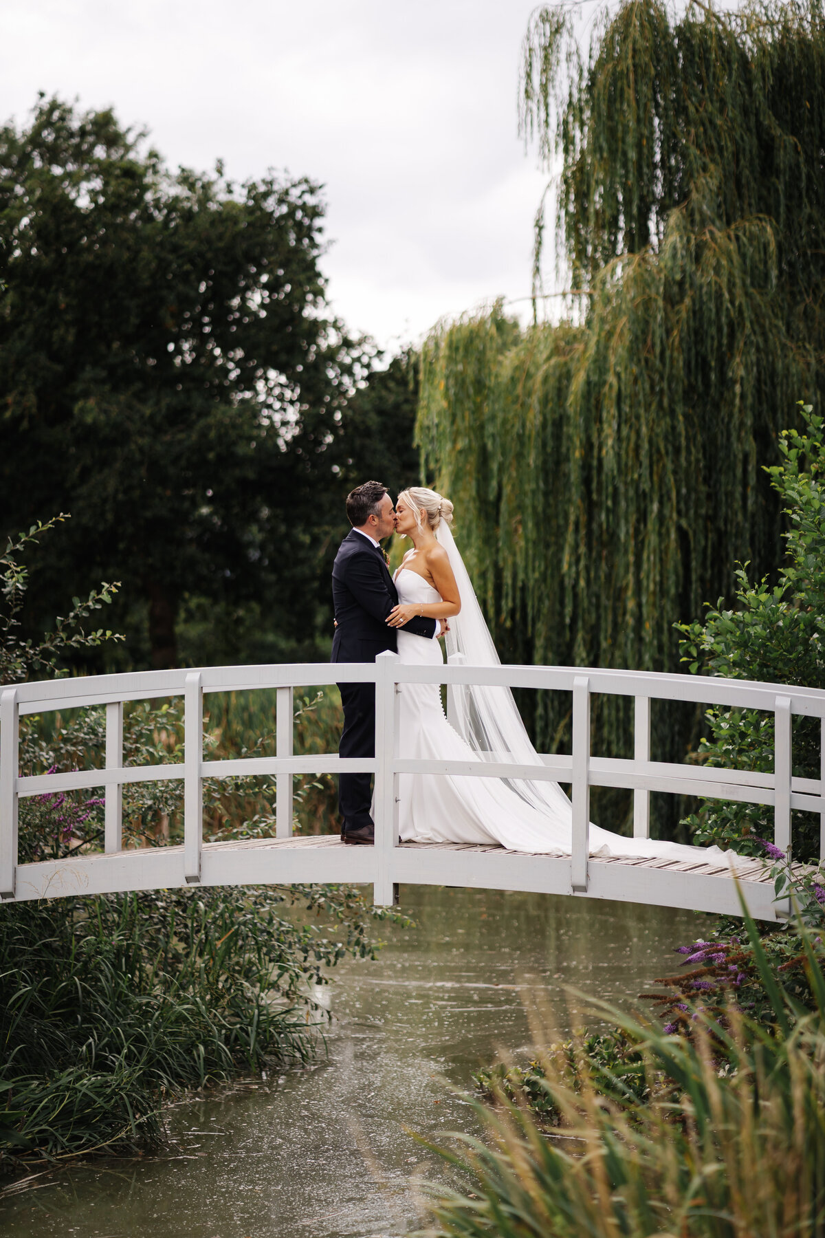 GraceDovePhotography_Matt&EmmaWedding_barnsandyardwedding-96