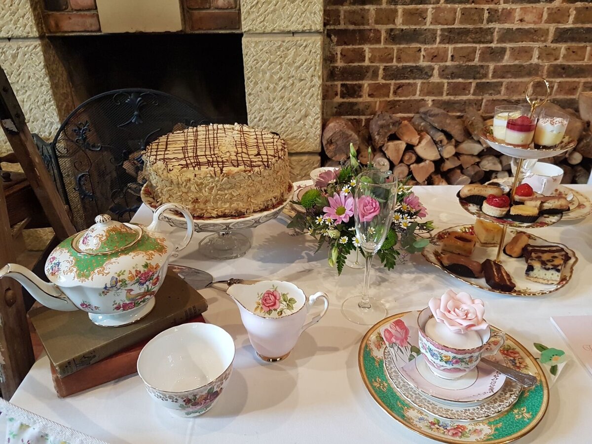 vintage_afternoon_tea_cakes_sussex__2_