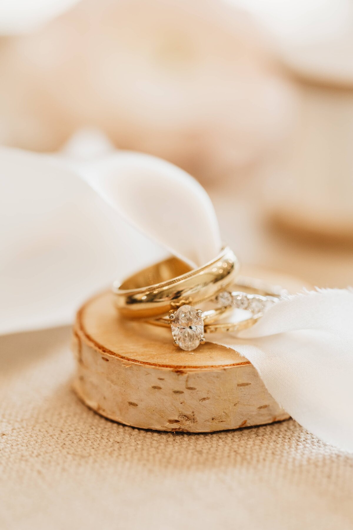 engagement-ring-wedding-bands