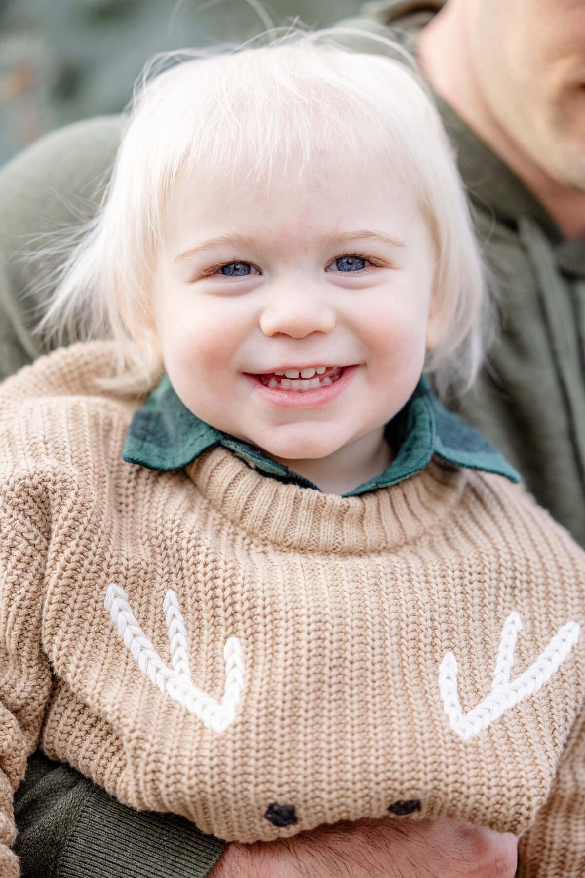Utah-County-UT-Christmas-Tree-Farm-Mini-Session-Magnolia-and-Grace-Photography-Co-AshbyilyinJ-# (1)-25