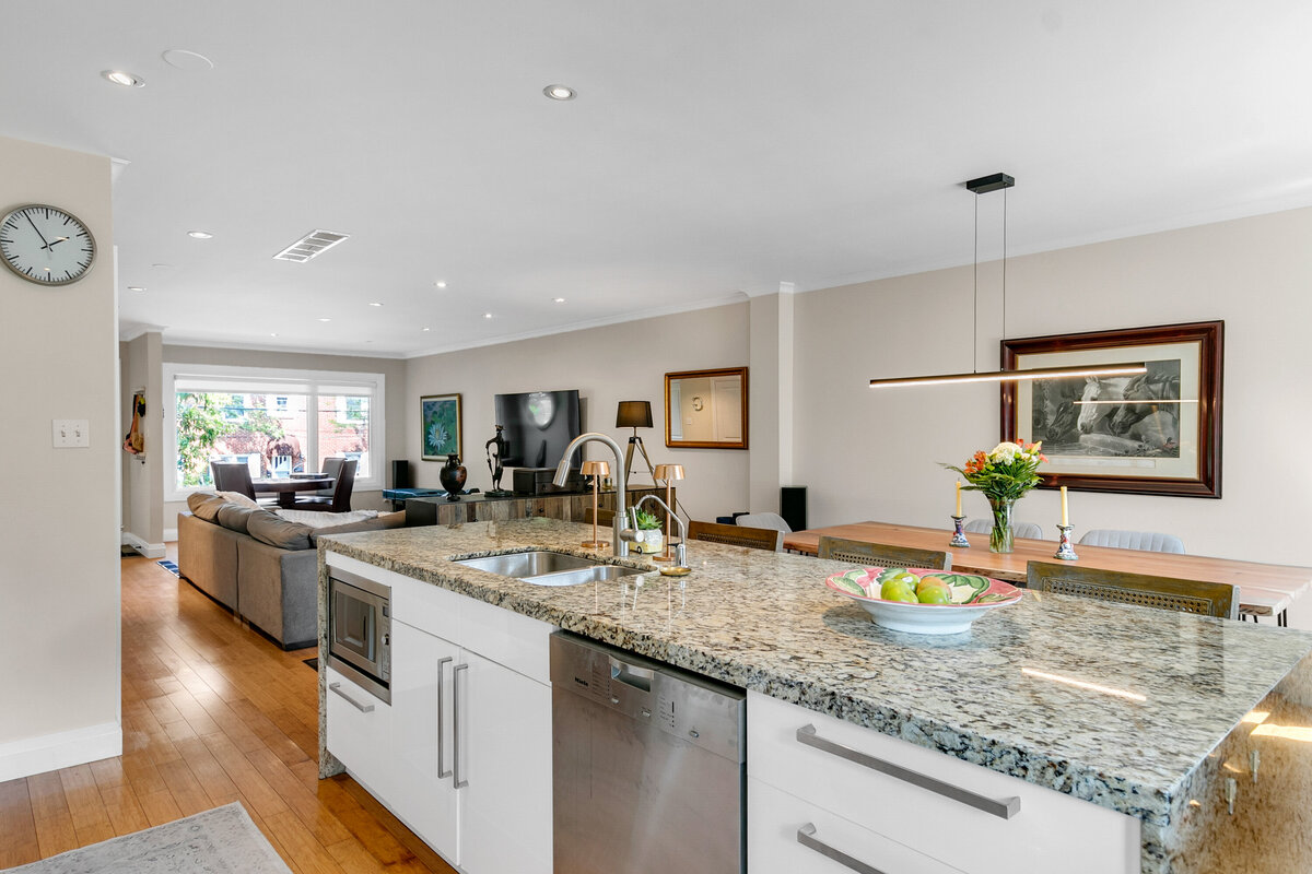 023_Kitchen