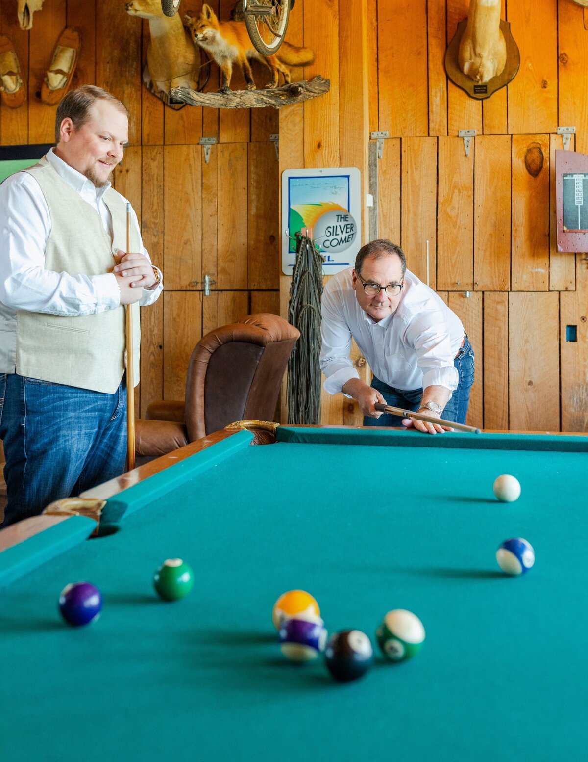 groomsman-getting-ready-barn-lewallen-farms-ga