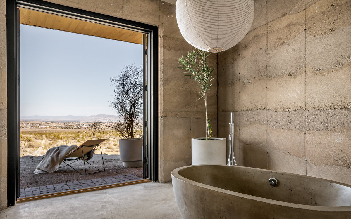 20_SUITES_bath_lounger