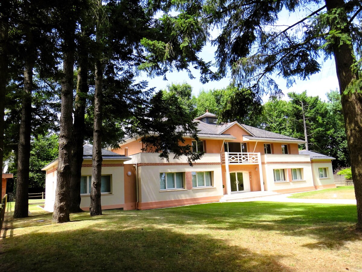 Façade du bâtiment SATTVA à Sautron (44), lieu de travail ressourçant