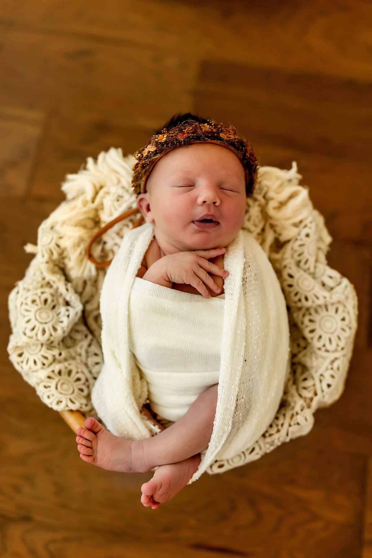 Lifestyle newborn session in home | Burleson, TX Newborn Photographer