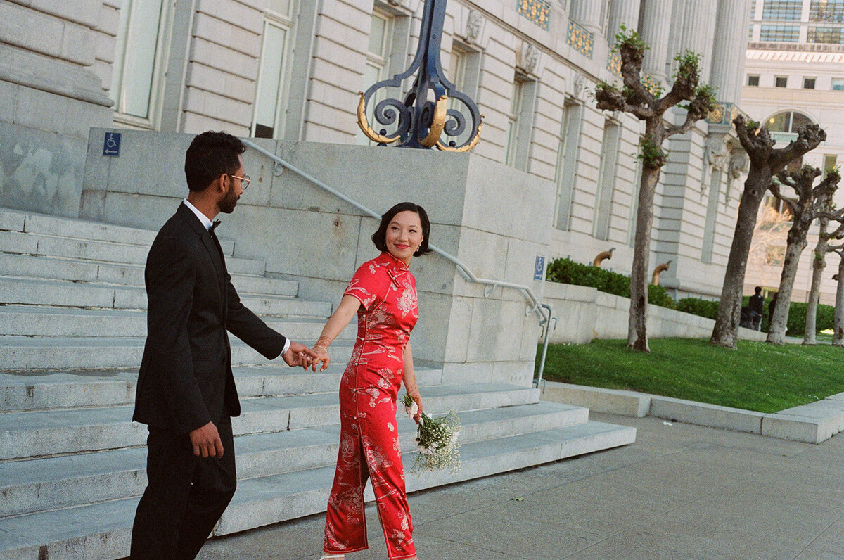 Michelle&Imran-SFCityHall-Portraits-154