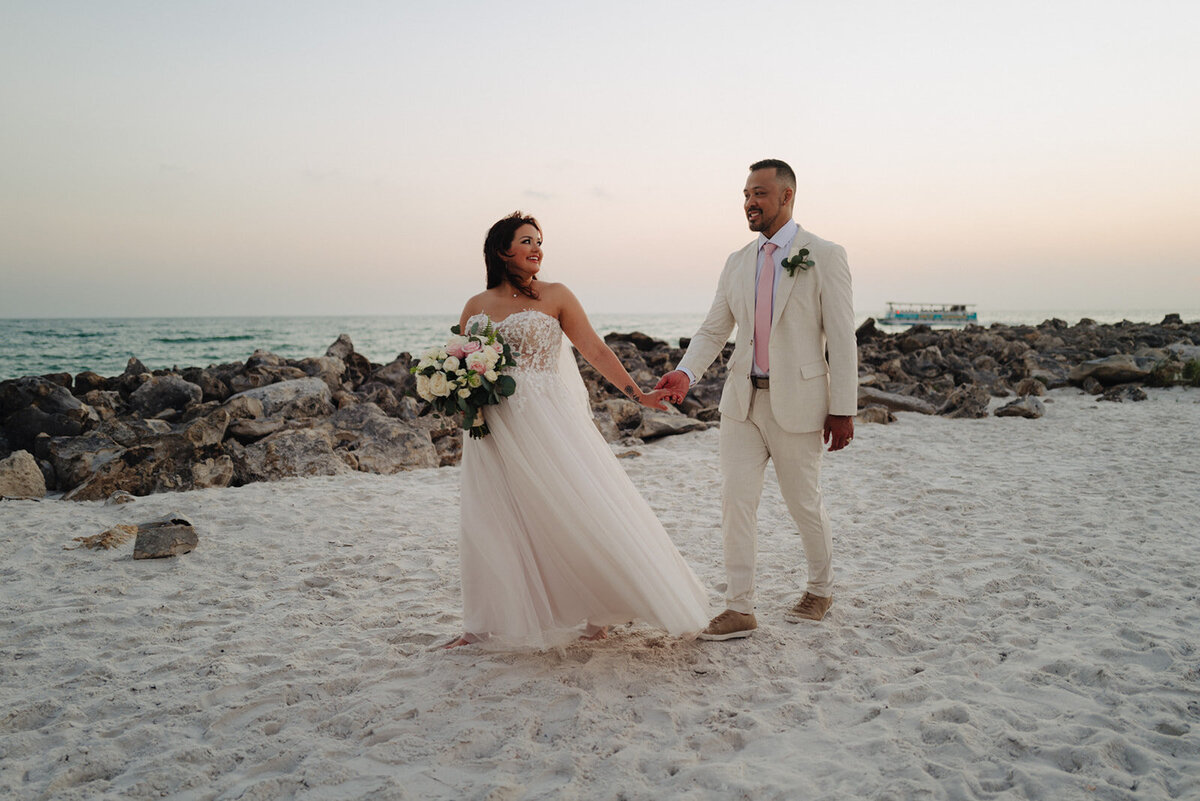 mcneile-photography-beach-elopement-in-florida-chantilly-chic-celebrations-2