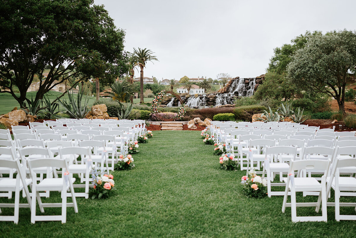 white-folding-chair-ceremony