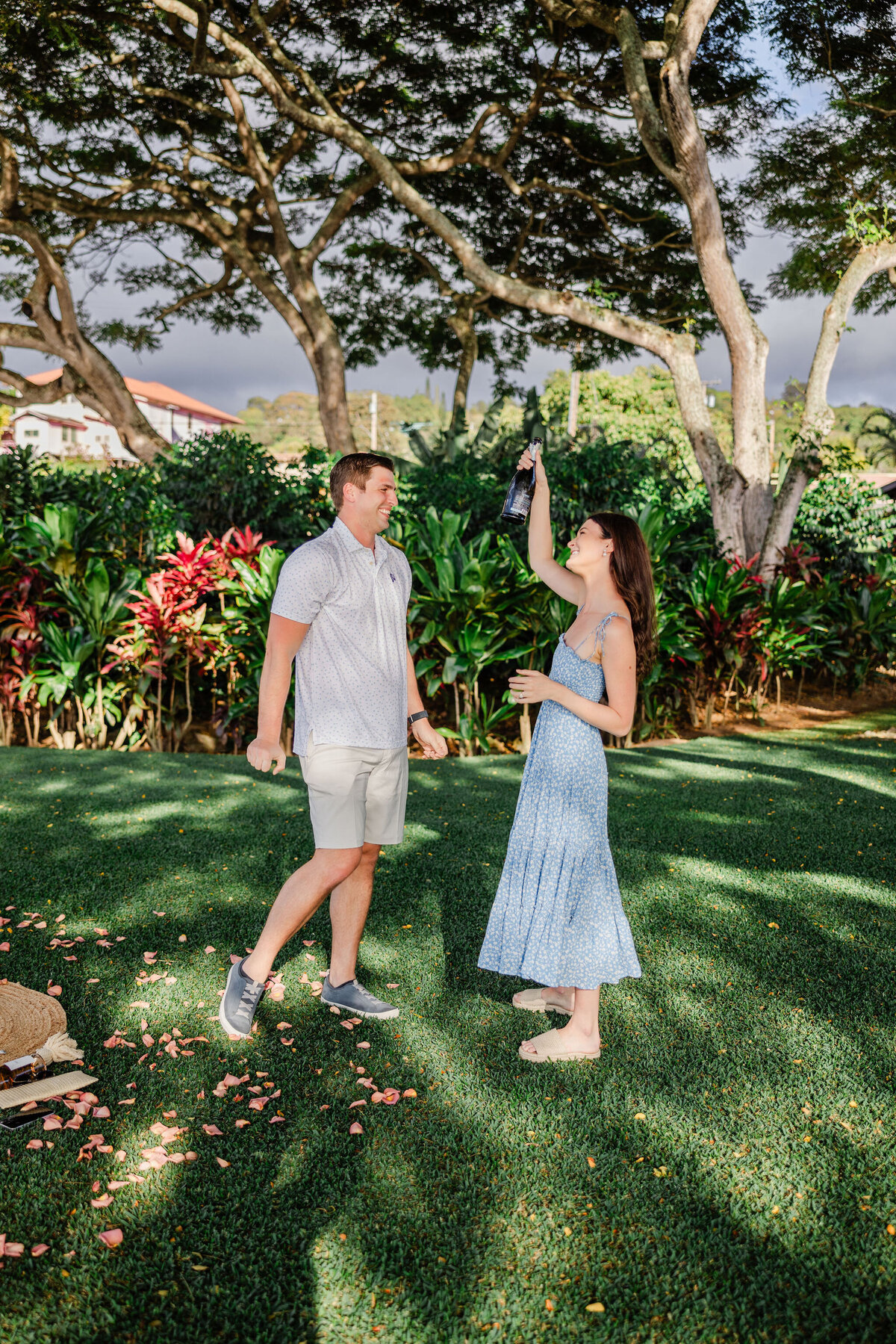 Hawaii-Engagement-Photos-Holualoa-Inn (33)