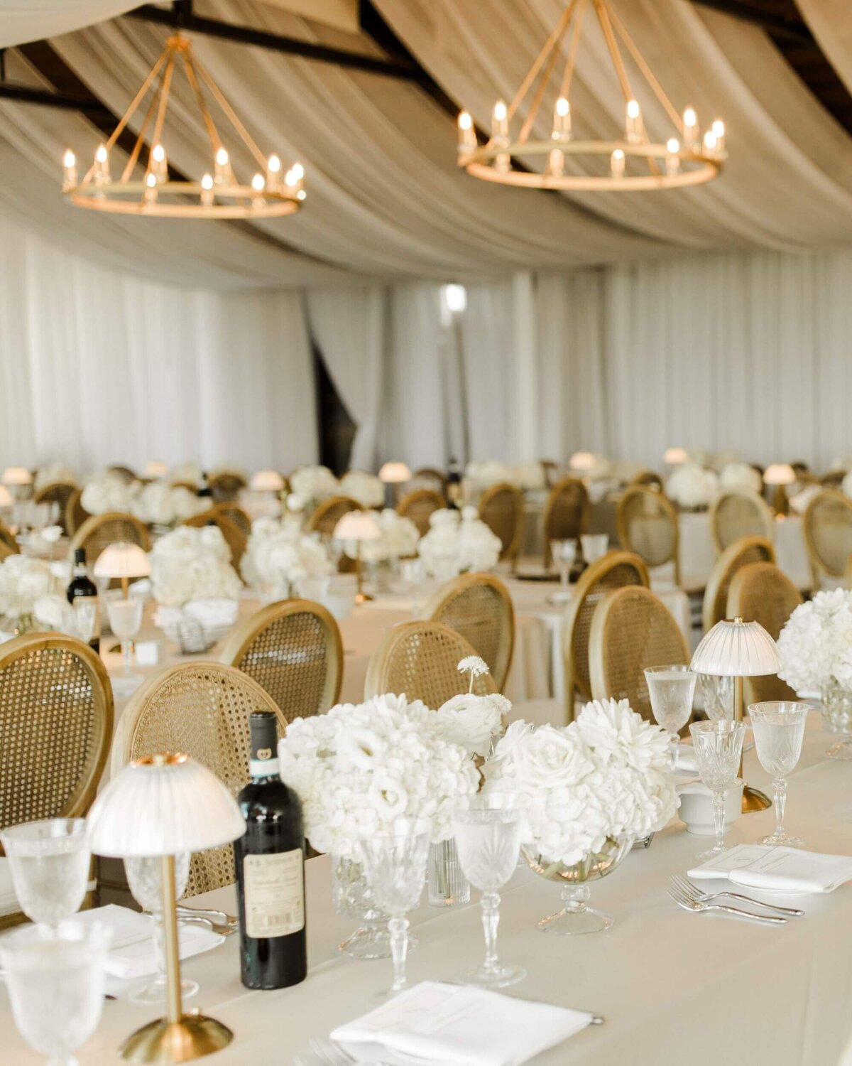 gooseberry-floral-wedding-reception-elegant-table-decor-ontario