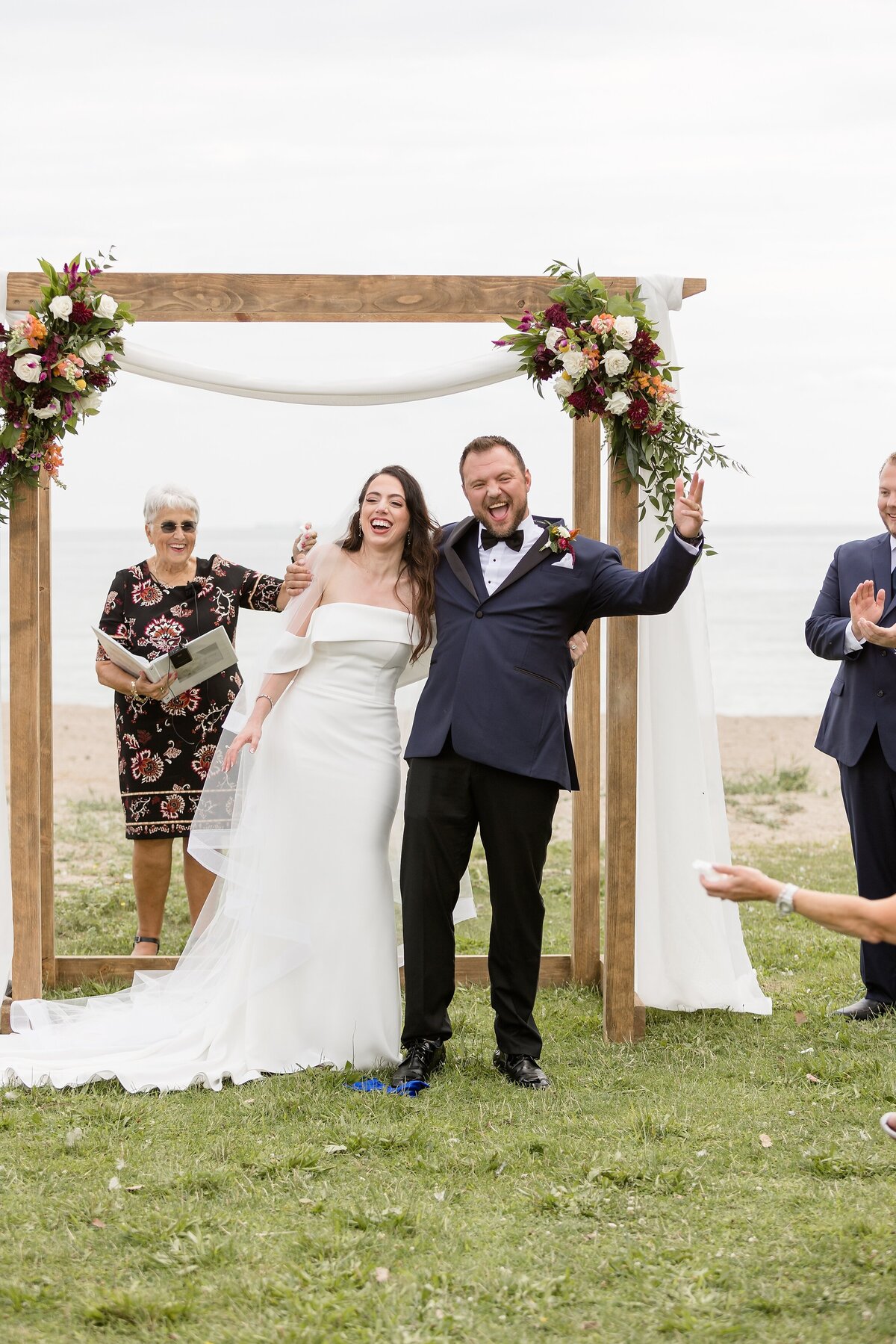 Aviva and Tyler Wedding Sneak Peeks - Dylan and Sandra Photography -49