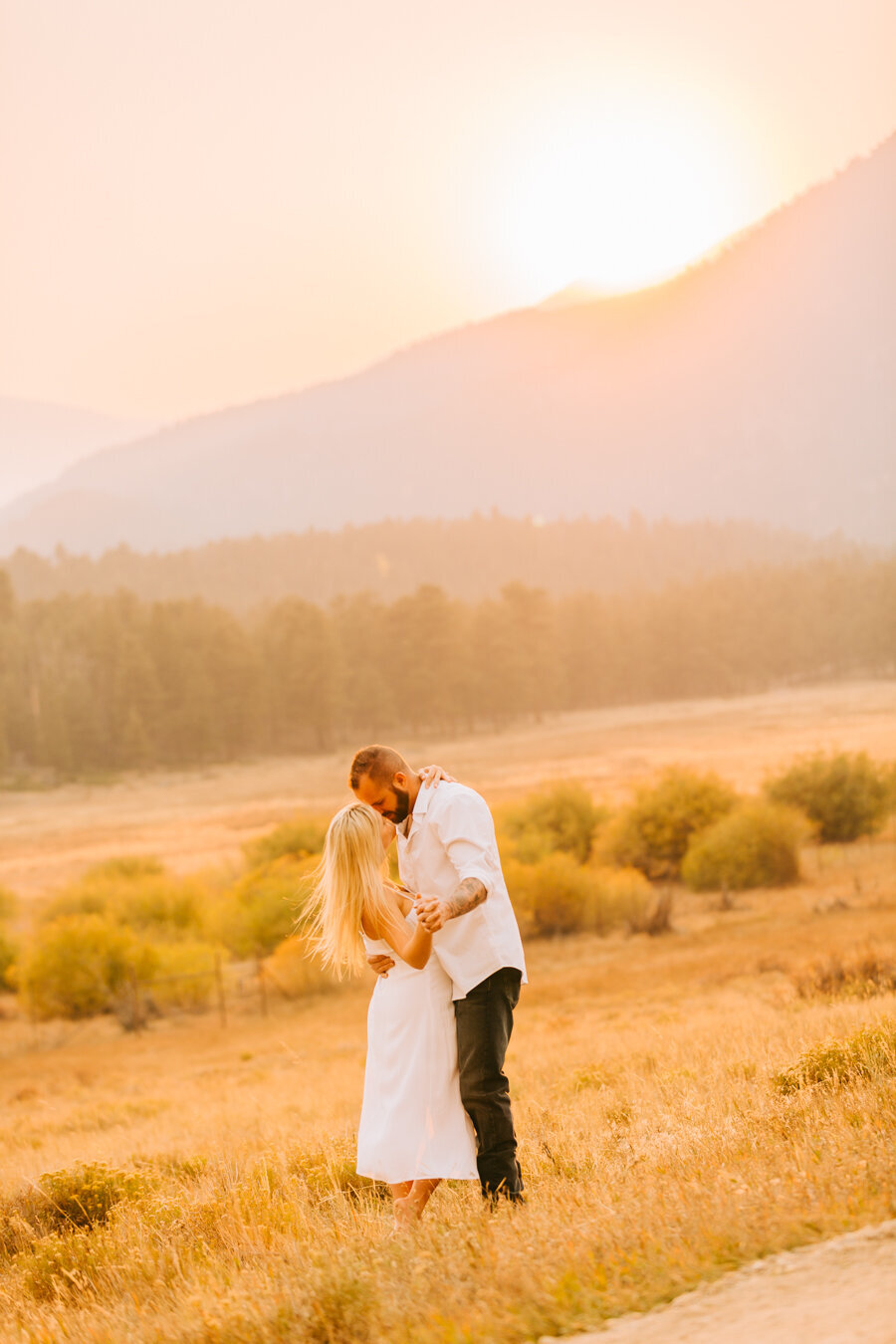 estes-park-engagement-rocky-mountain-national-park-engagement-couples-session-mountain-elk-lake-photography-19