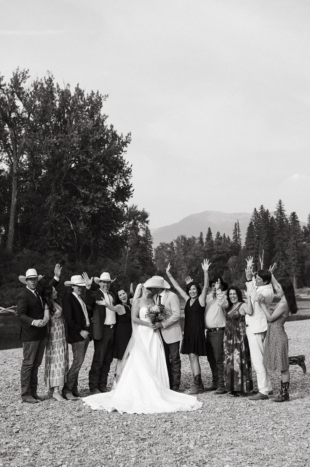 presley-gray-luxury-western-montana-wedding-7273