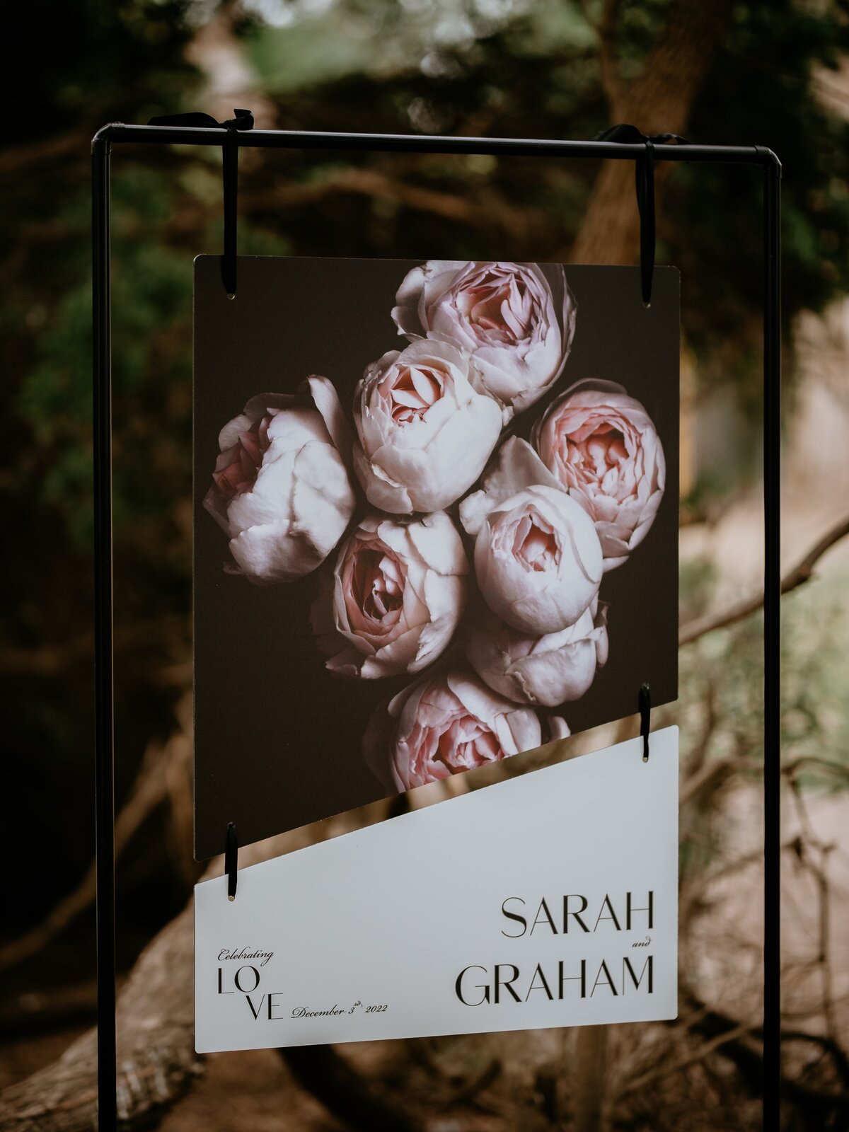 Two piece wedding welcome sign  with big roses image