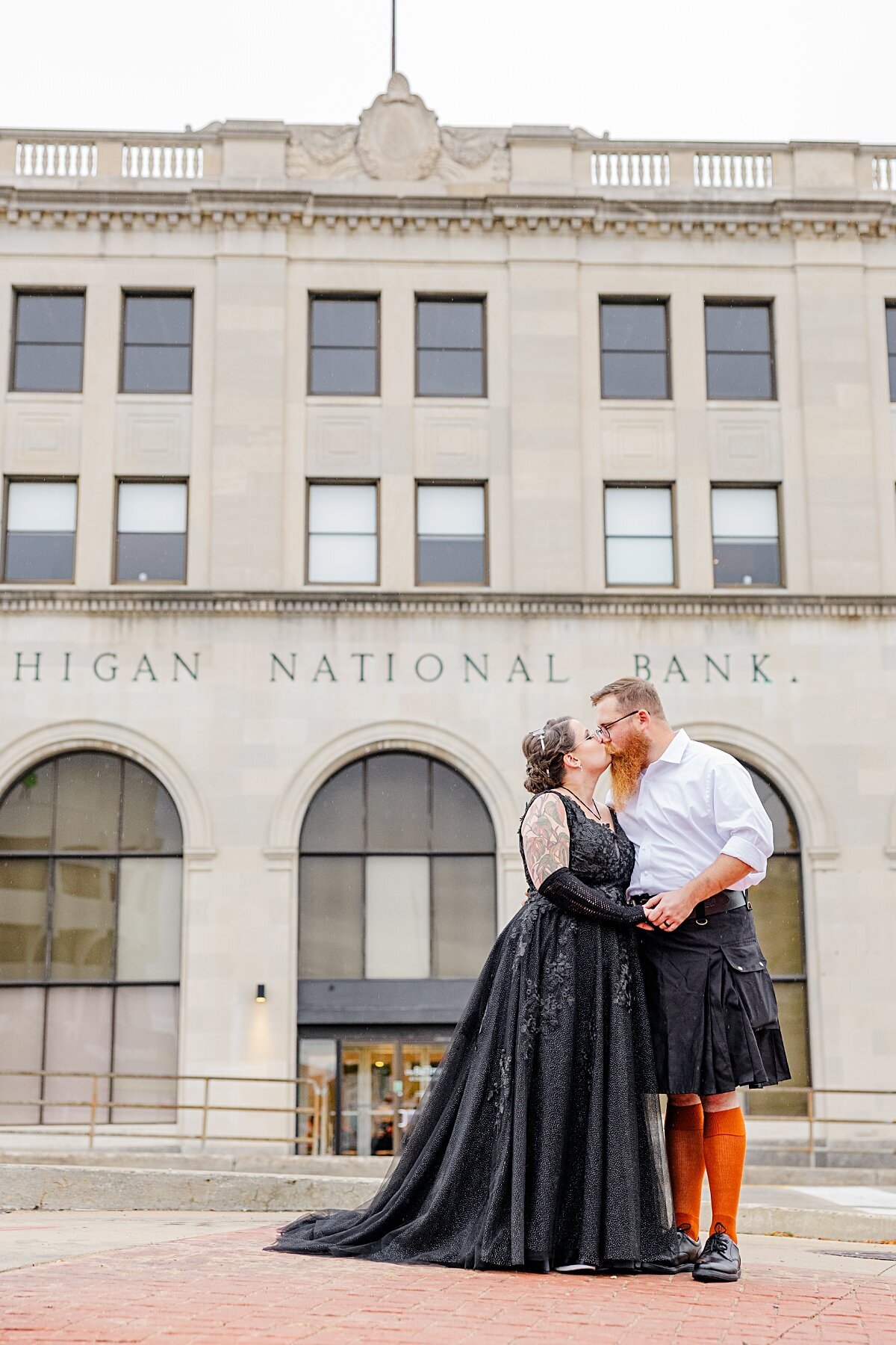 bride-groom-kissing-by-city-flats-hotel