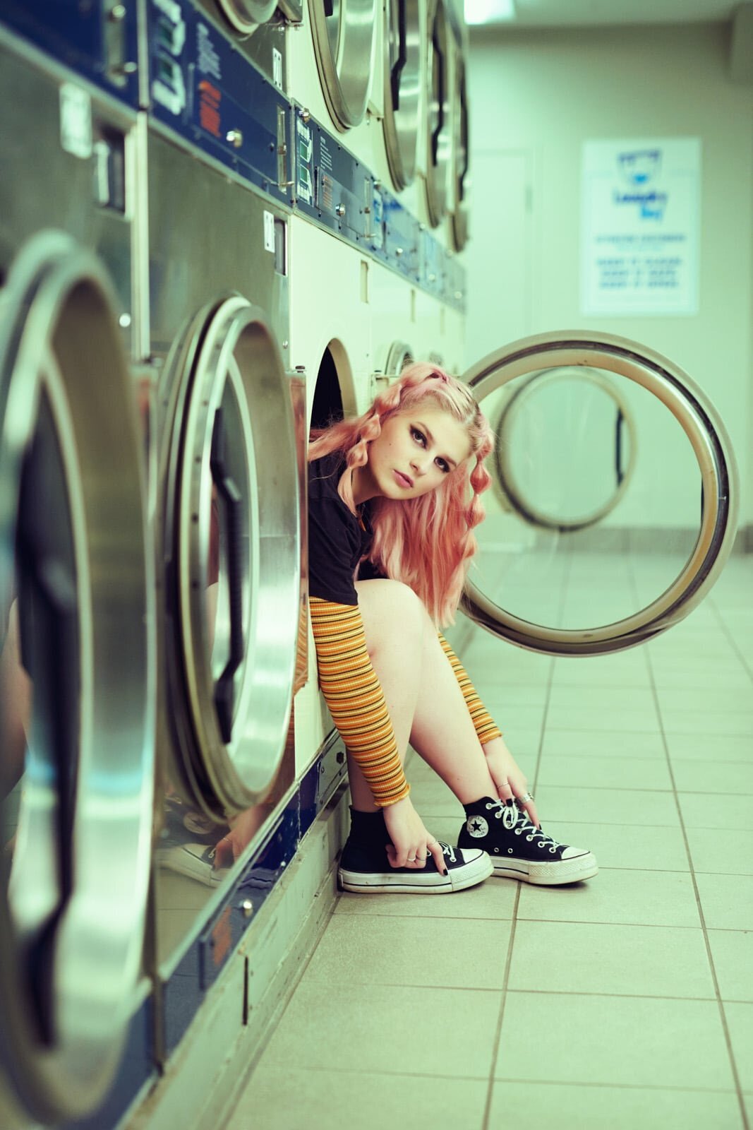 Creative Senior Picture Photographer at Laundromat in Edina Minnesota-29