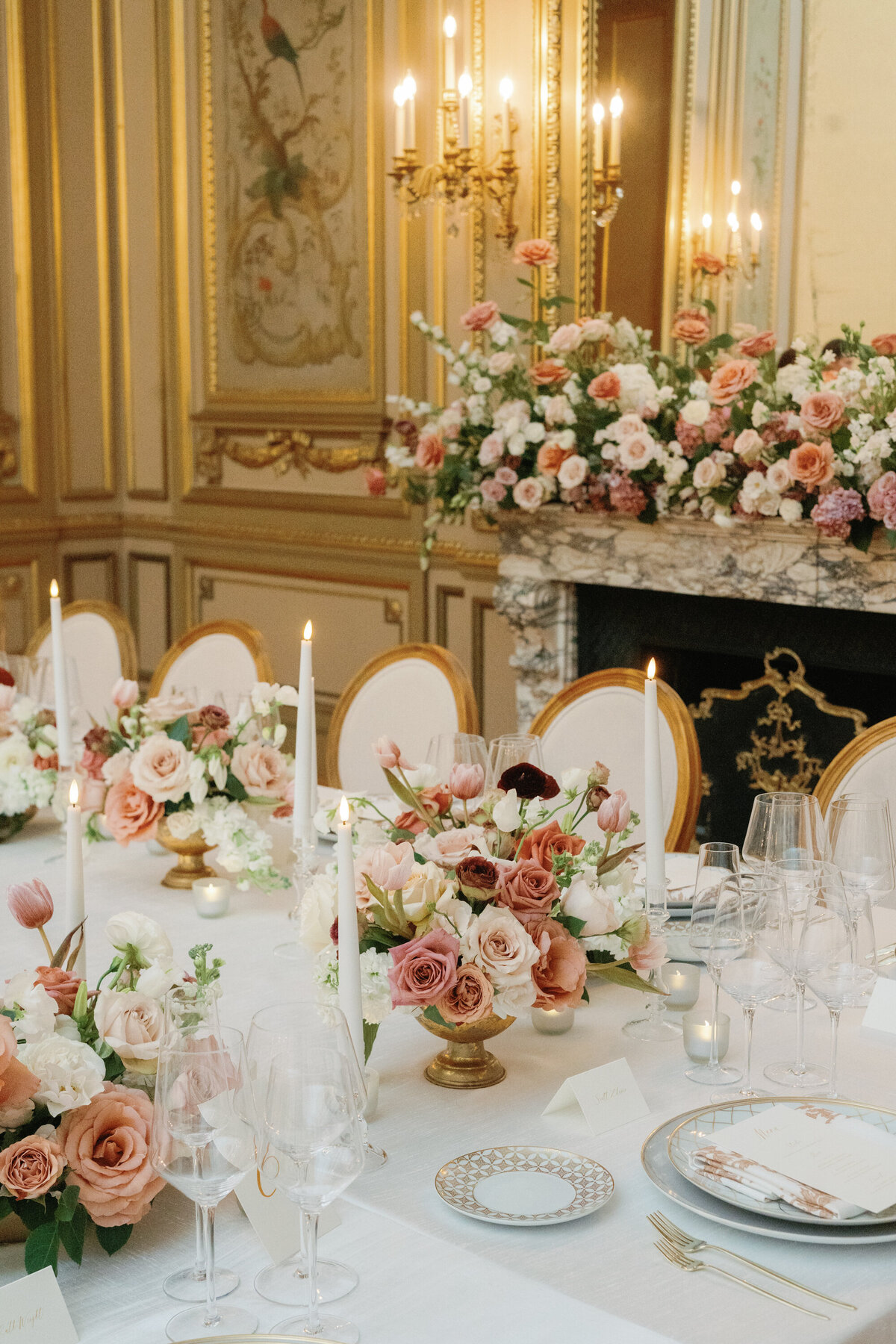 perry-belmont-house-wedding-fall-grand-salon-dinner-decor-ideas