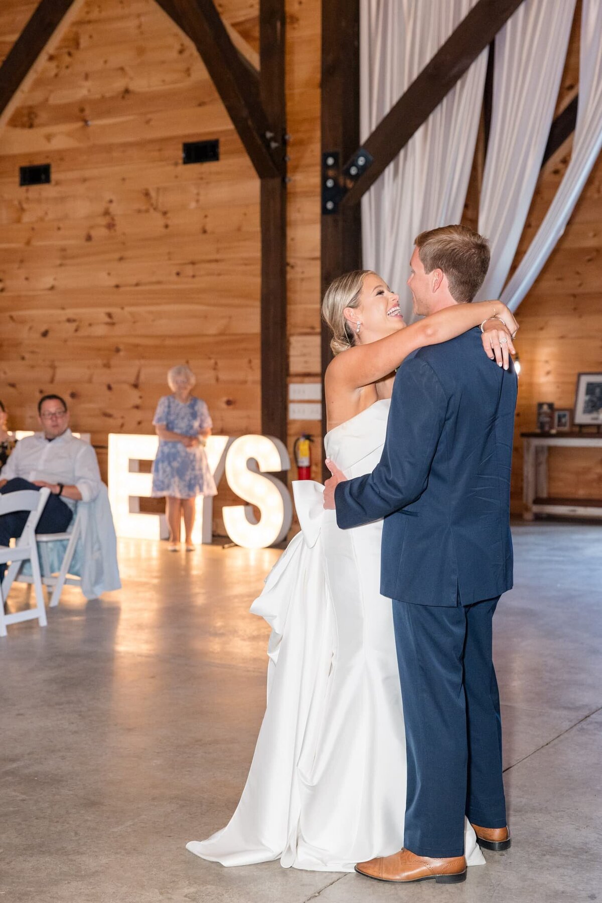 katie_and_alec_wedding_photography_wedding_videography_birmingham_alabama_husband_and_wife_team_photo_video_weddings_engagement_engagements_light_airy_focused_on_marriage_legacy_at_serenity_farms_wedding_117