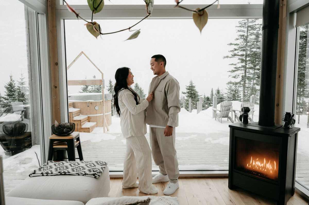 S-R_Winter-Elopement-Quebec-25