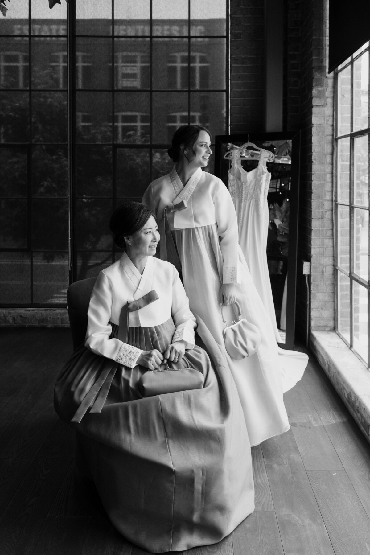 San Diego Wedding Photographer Captures Photos at Downtown San Diego Venue 808 