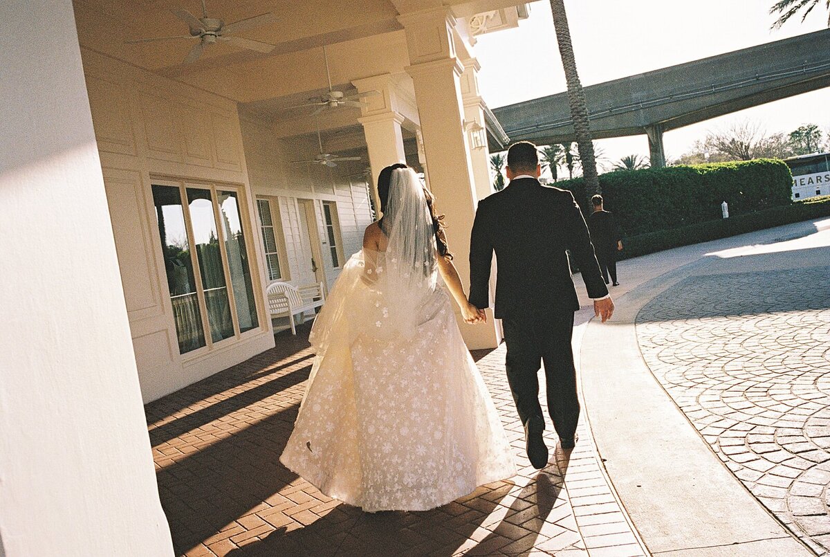 Guisuraga-FILM-Disney.Epcot.Italy.Wedding-Casie Marie Photography-80